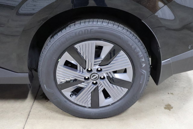 Vehicle image 37 of 37
