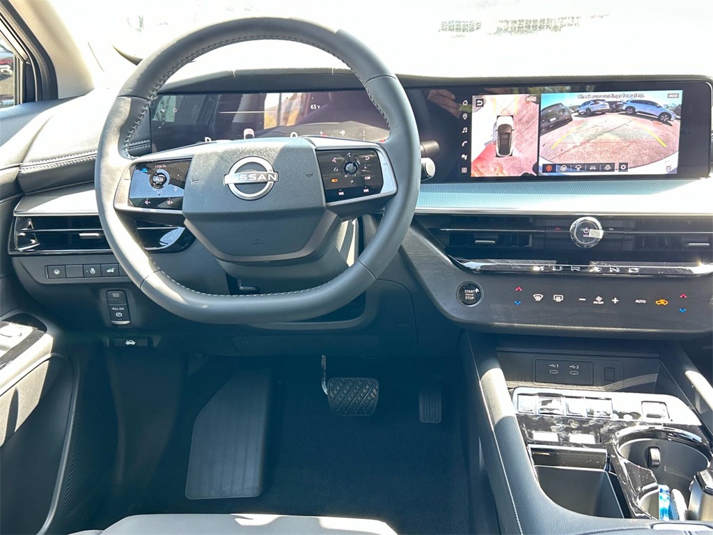 Vehicle image 31 of 70