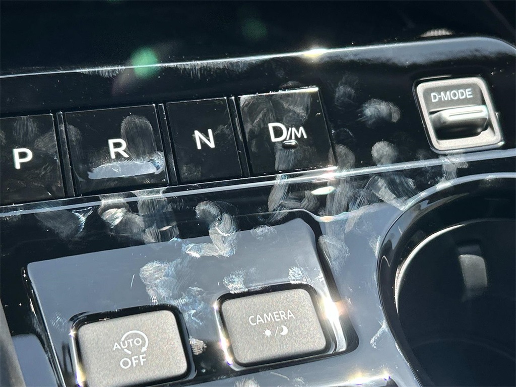 Vehicle image 40 of 70
