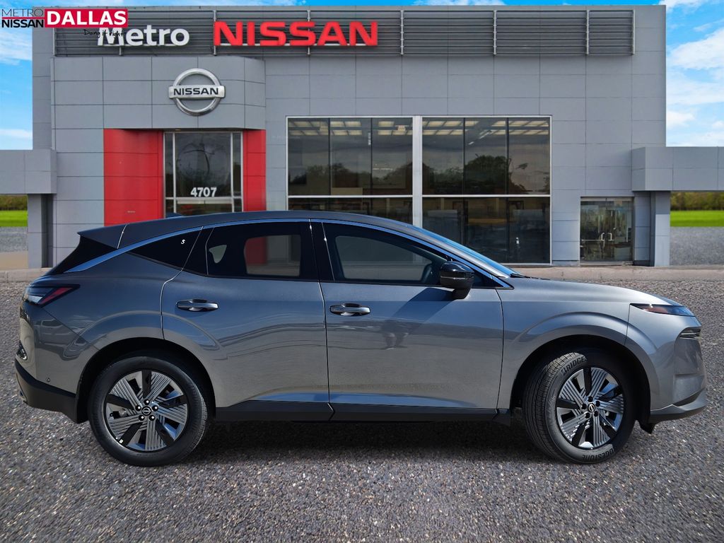 Vehicle image 4 of 25