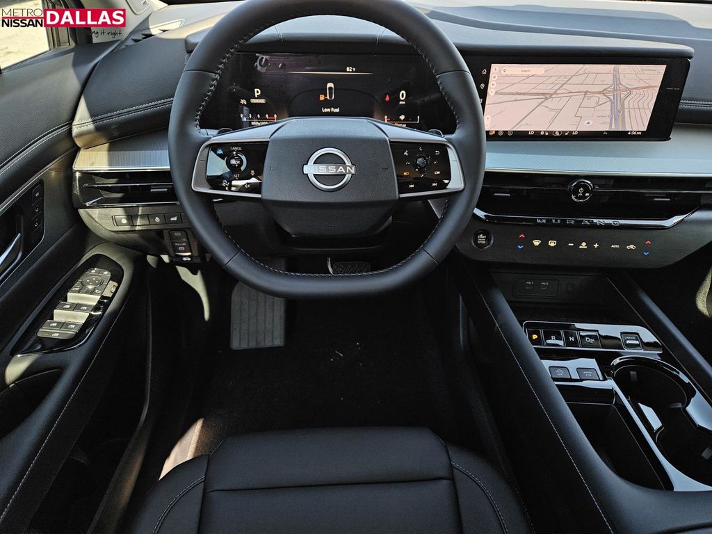 Vehicle image 18 of 25