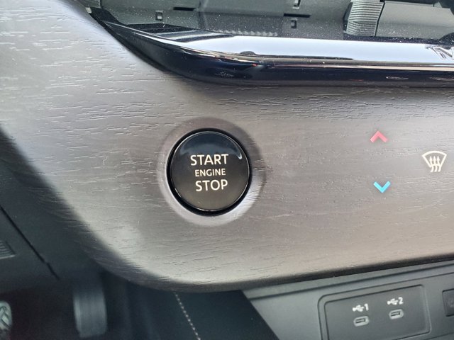 Vehicle image 17 of 30