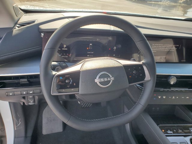Vehicle image 12 of 30