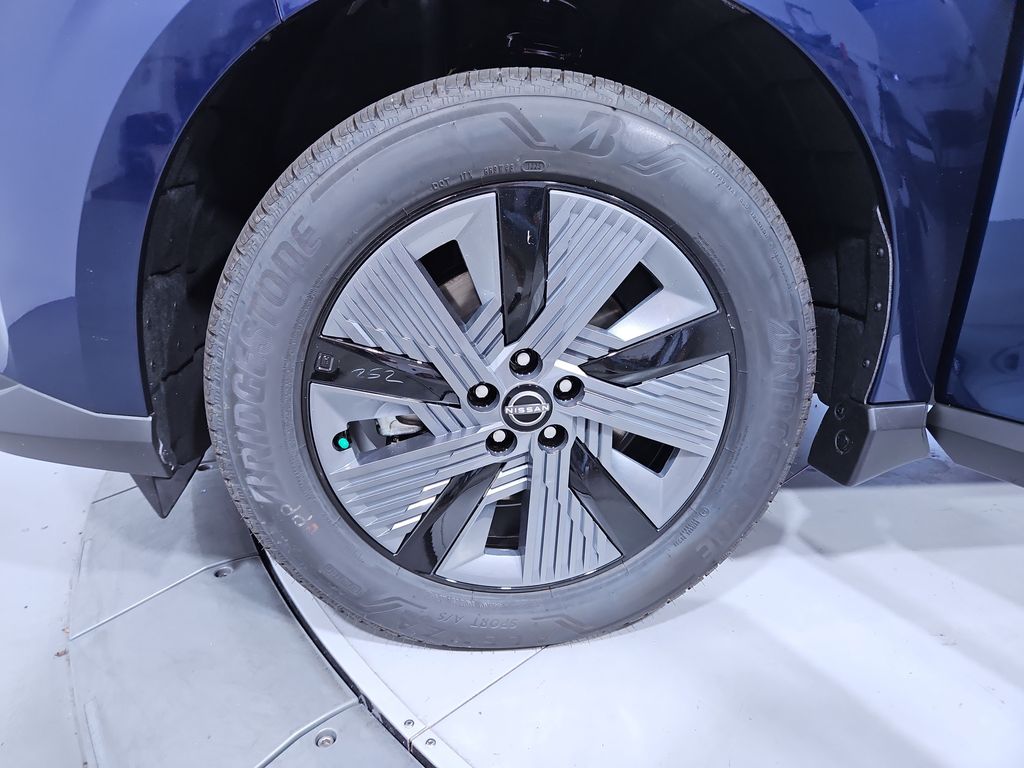 2025 Nissan Murano SL Image 9 of 30