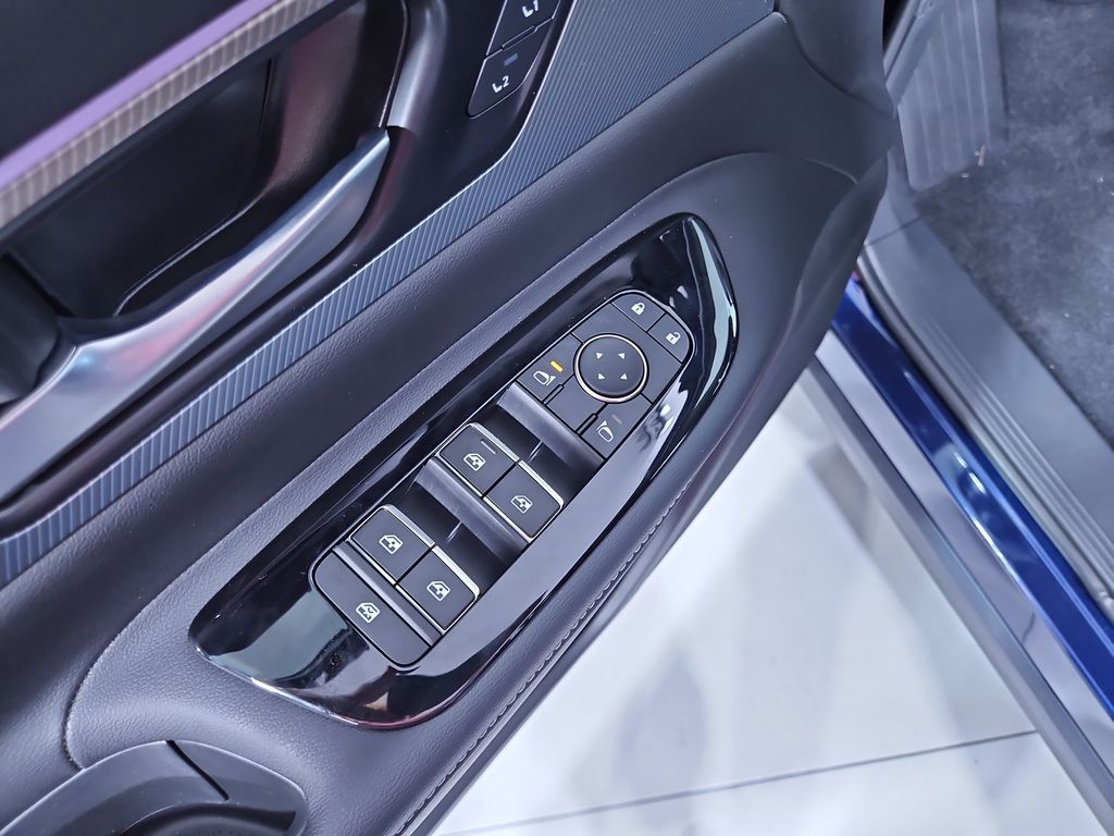 2025 Nissan Murano SL Image 29 of 30