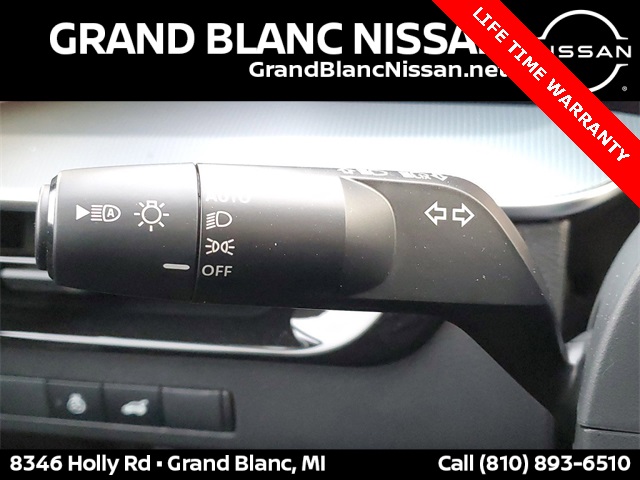 Vehicle image 12 of 34