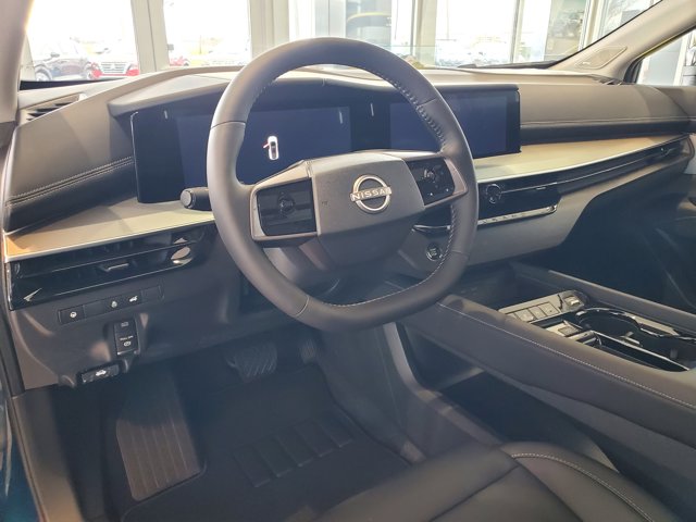 Vehicle image 10 of 30