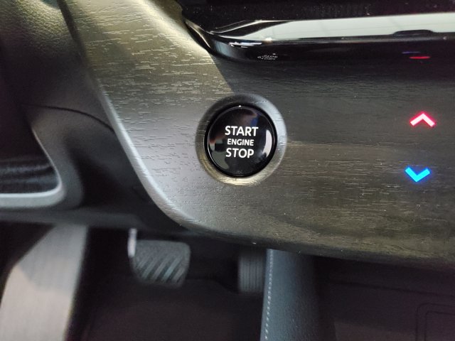 Vehicle image 17 of 30