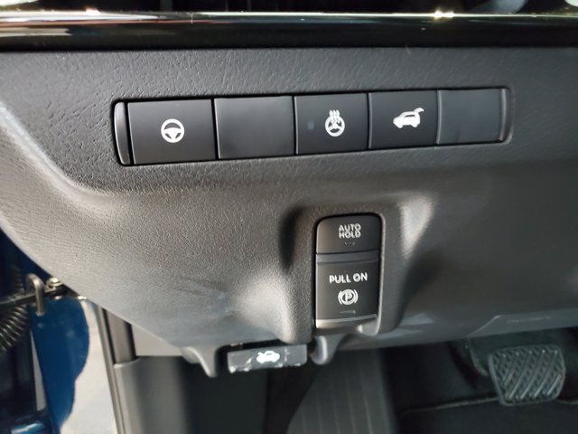 Vehicle image 11 of 30