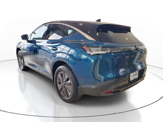 Vehicle image 4 of 30