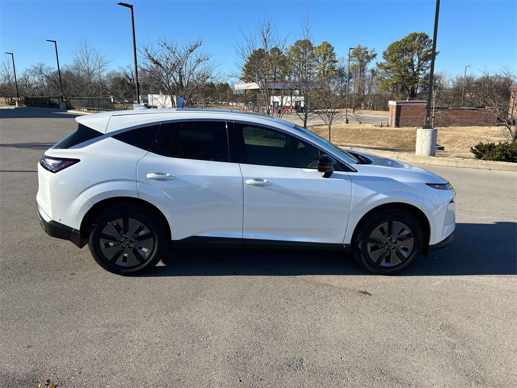 Vehicle image 7 of 37