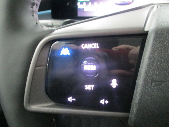 Vehicle image 22 of 34