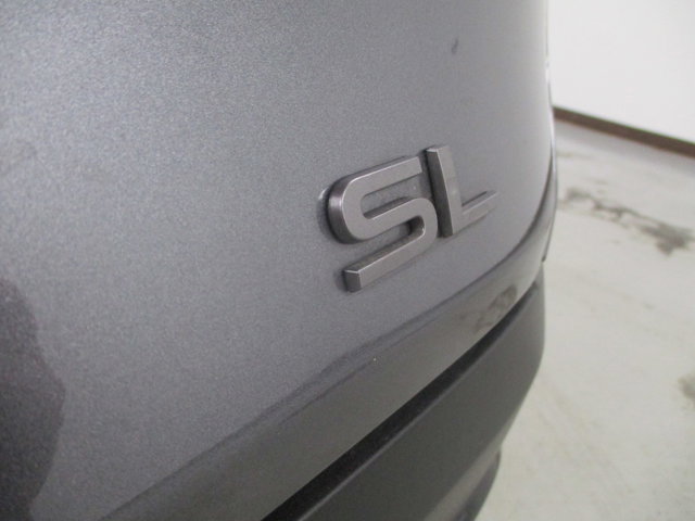 Vehicle image 9 of 34