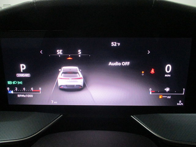 Vehicle image 21 of 34