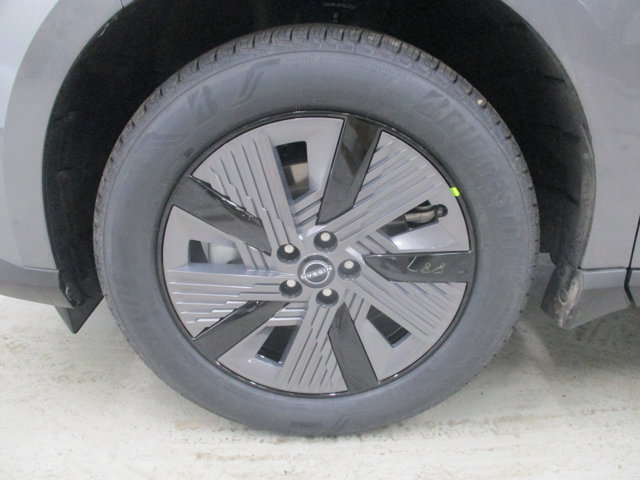 Vehicle image 13 of 34