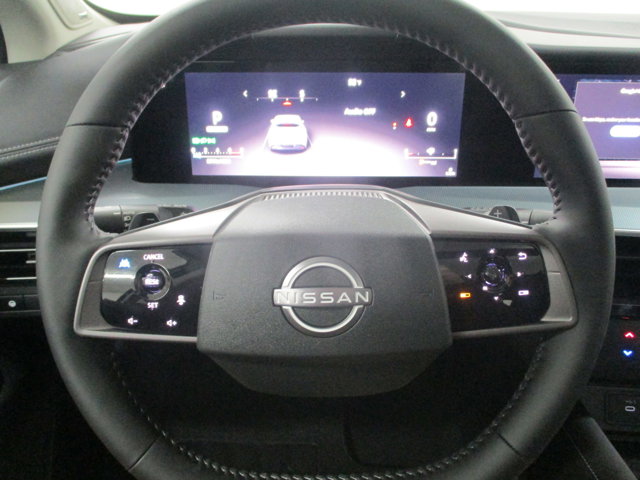 Vehicle image 20 of 34