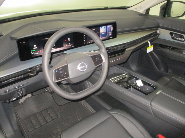 Vehicle image 17 of 34