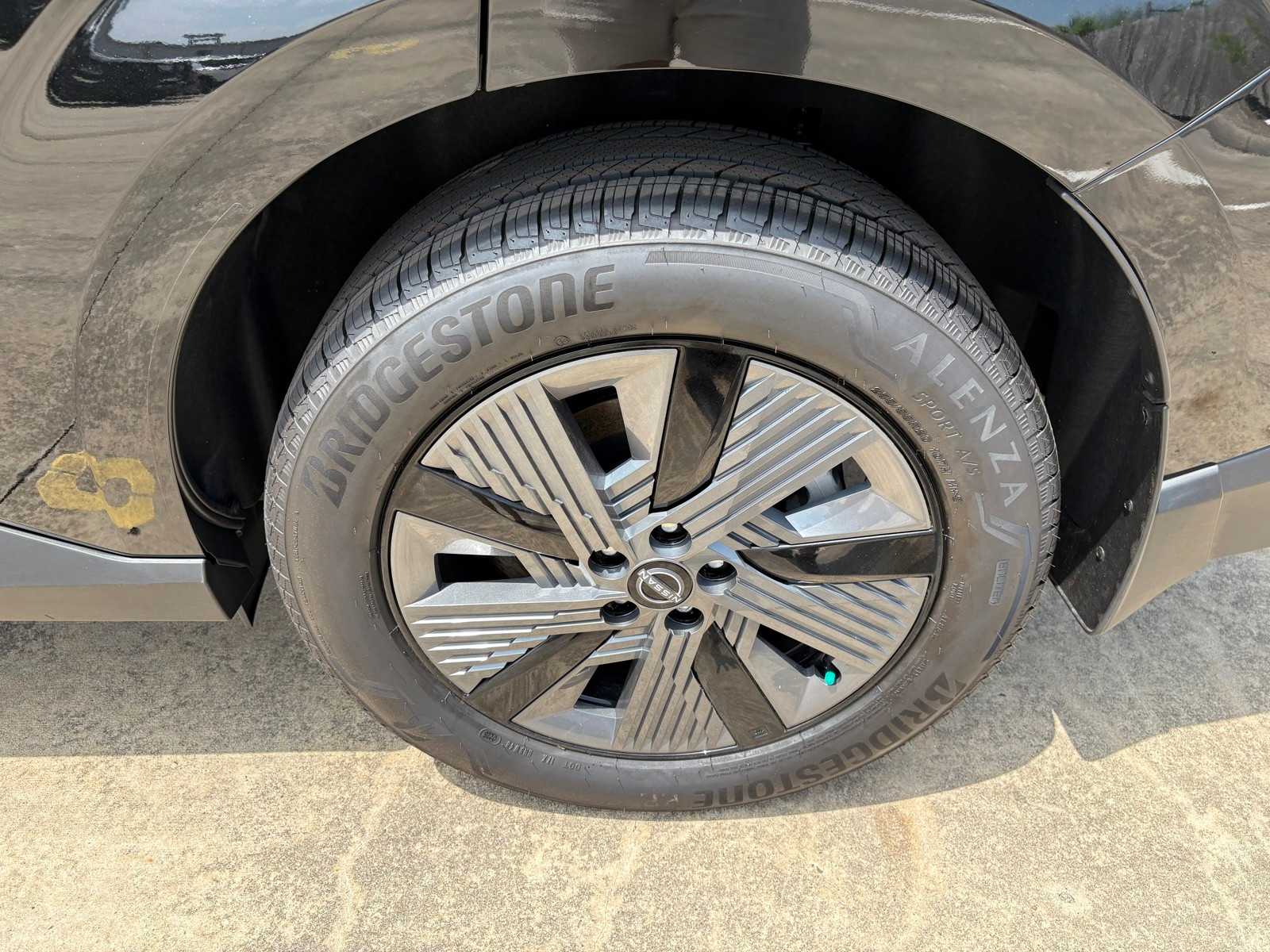 Vehicle image 9 of 23