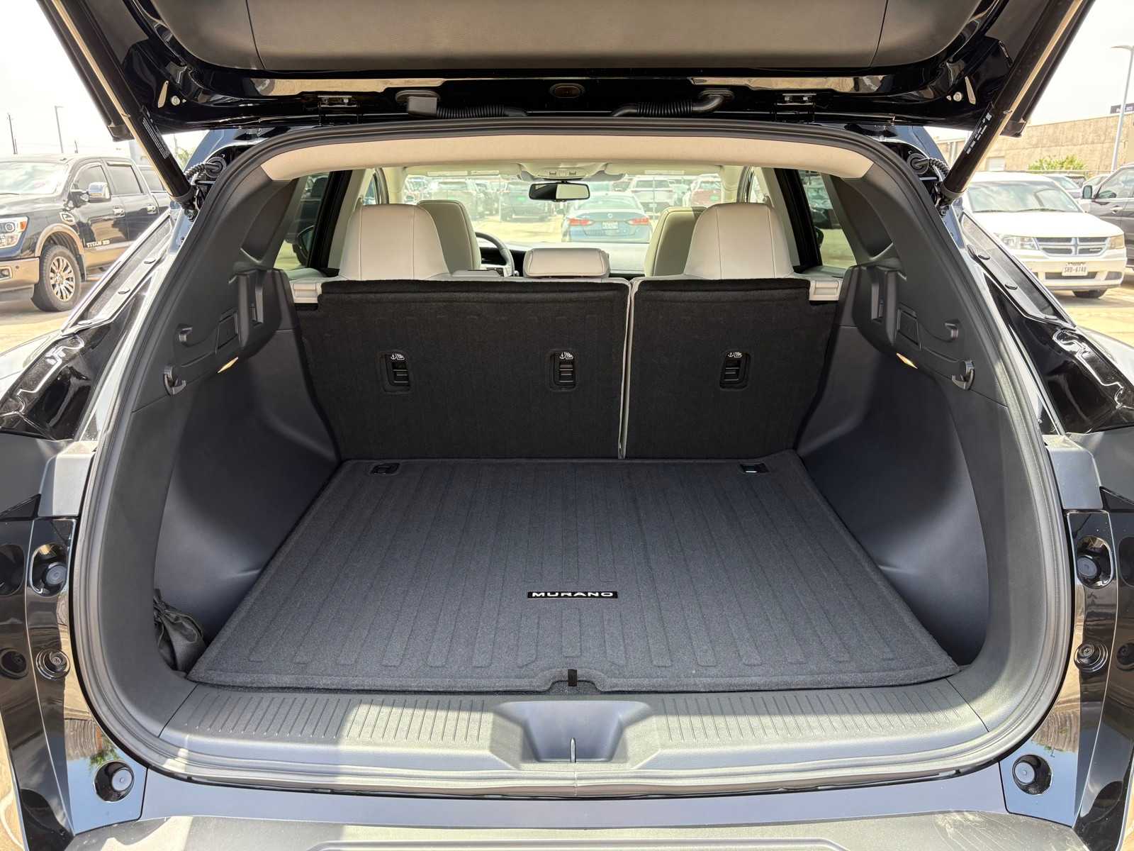Vehicle image 10 of 23