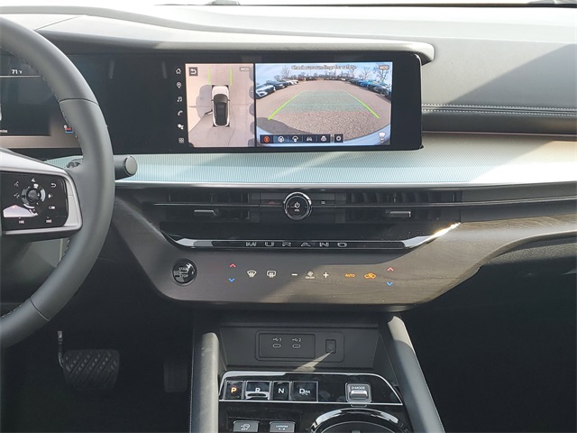 Vehicle image 16 of 37