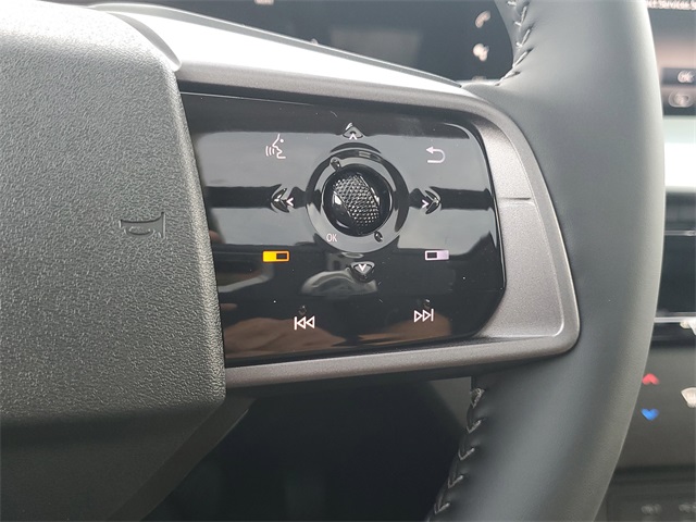 Vehicle image 36 of 37