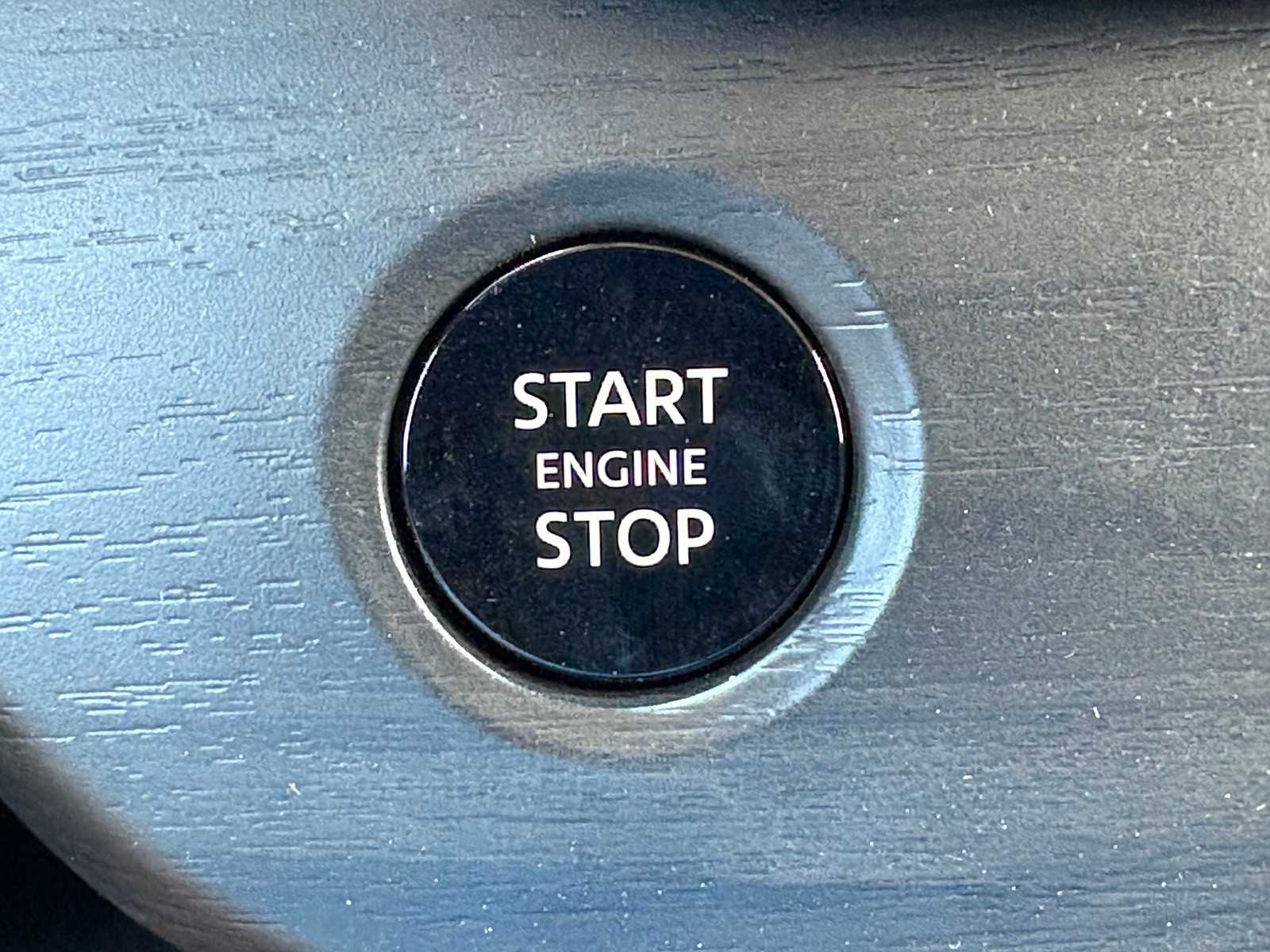 Vehicle image 20 of 23