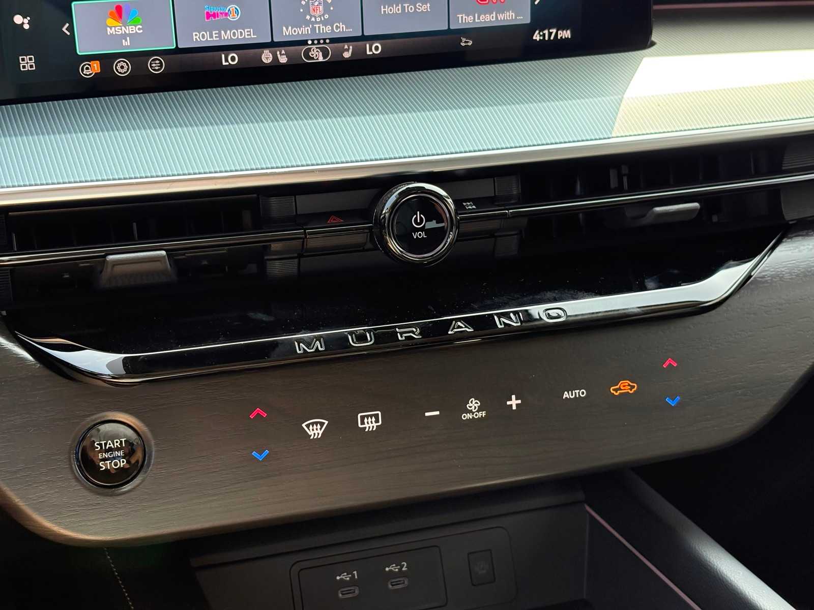 Vehicle image 18 of 23
