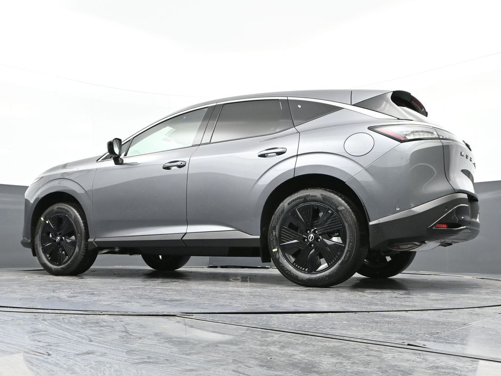 Vehicle image 24 of 29