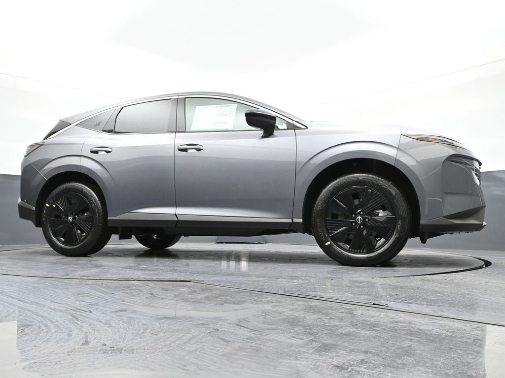 Vehicle image 10 of 29
