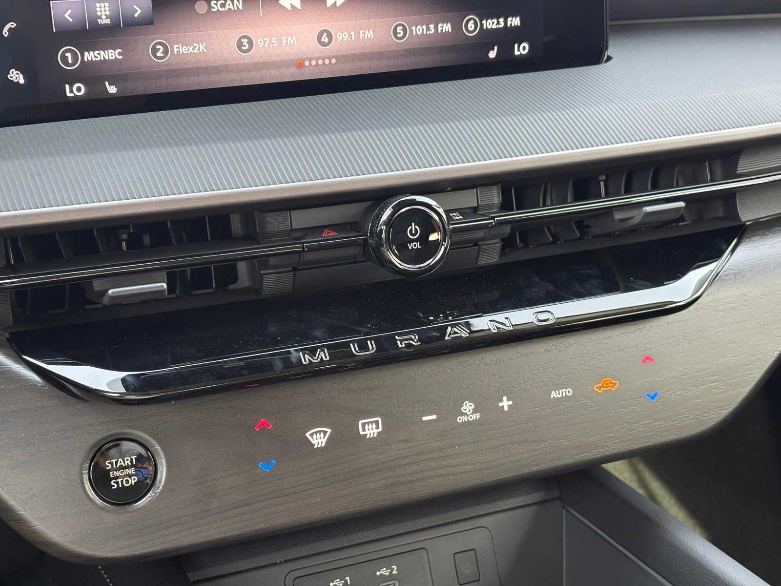 Vehicle image 18 of 23