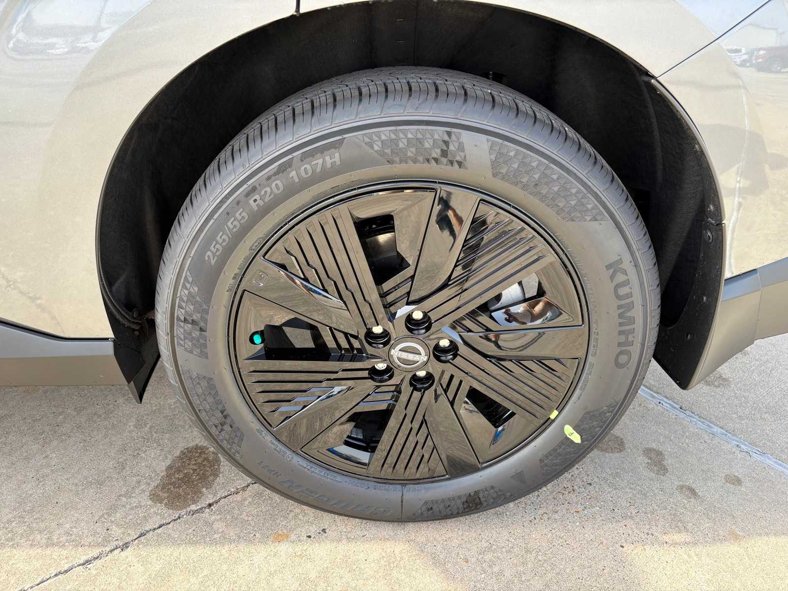 Vehicle image 9 of 23