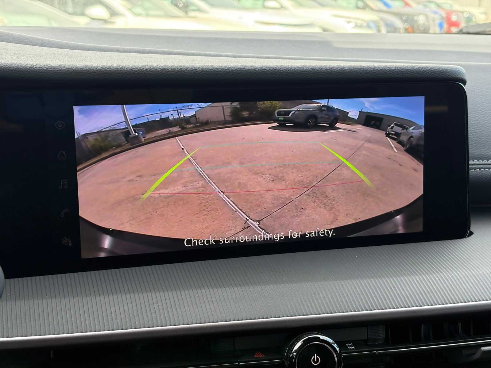 Vehicle image 18 of 22