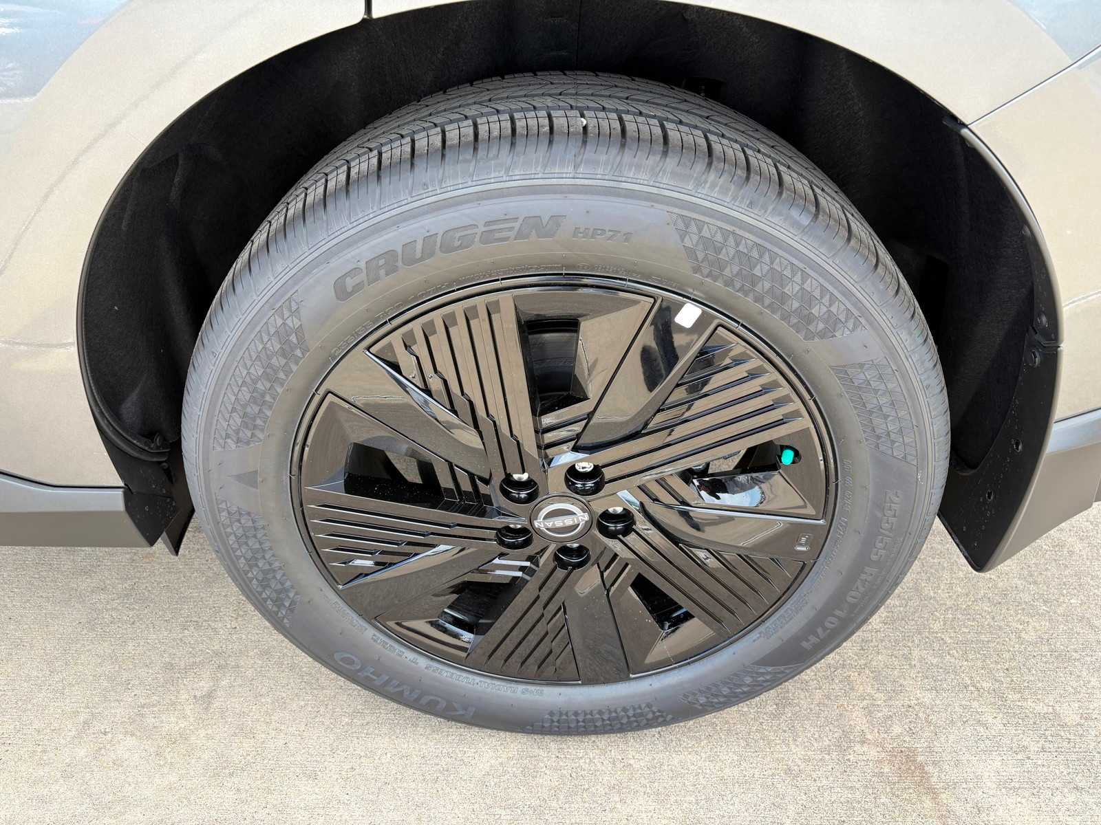 Vehicle image 9 of 22