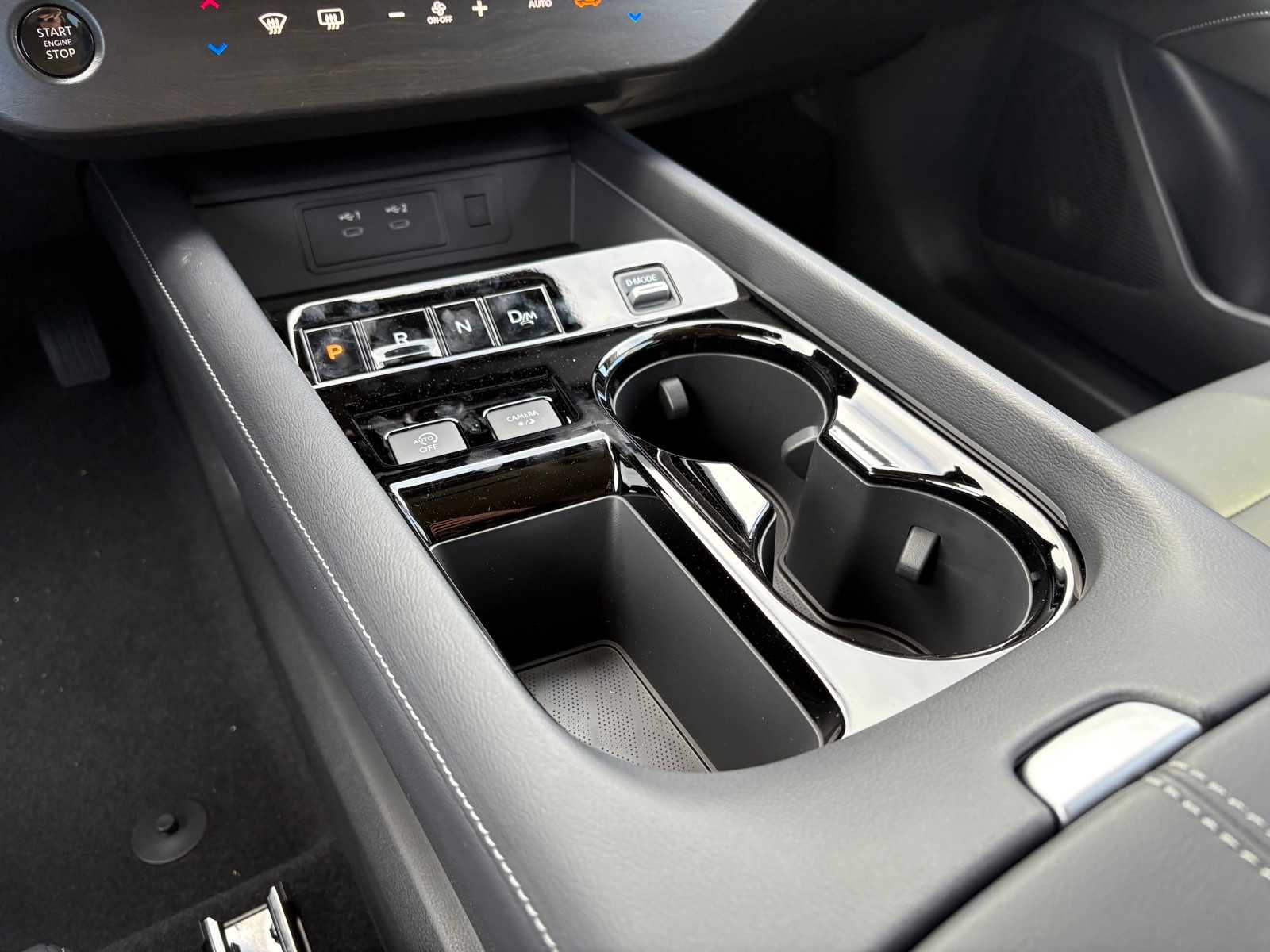 Vehicle image 15 of 22