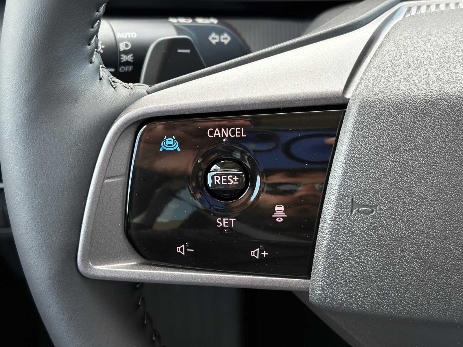 Vehicle image 20 of 22