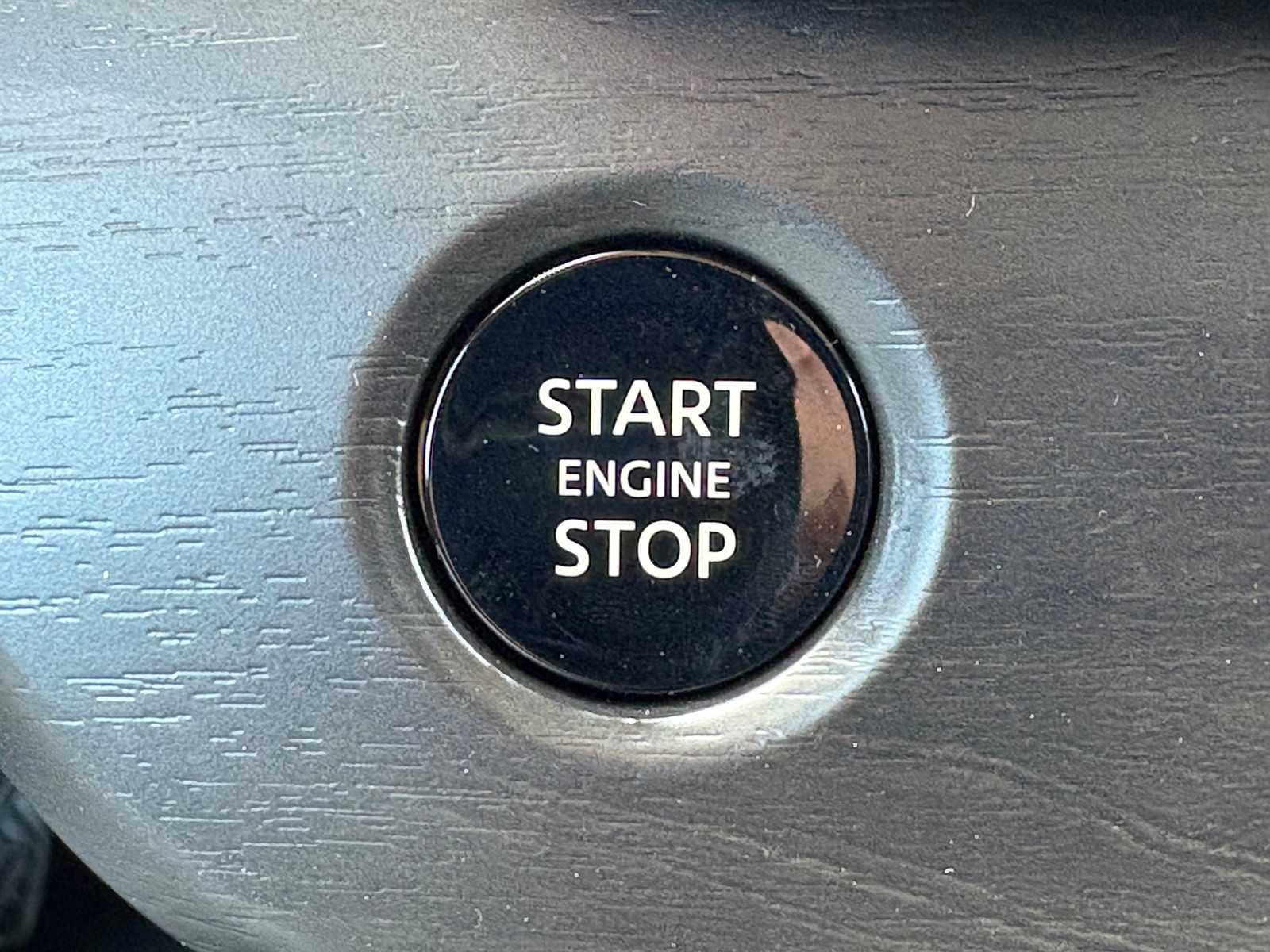 Vehicle image 19 of 22