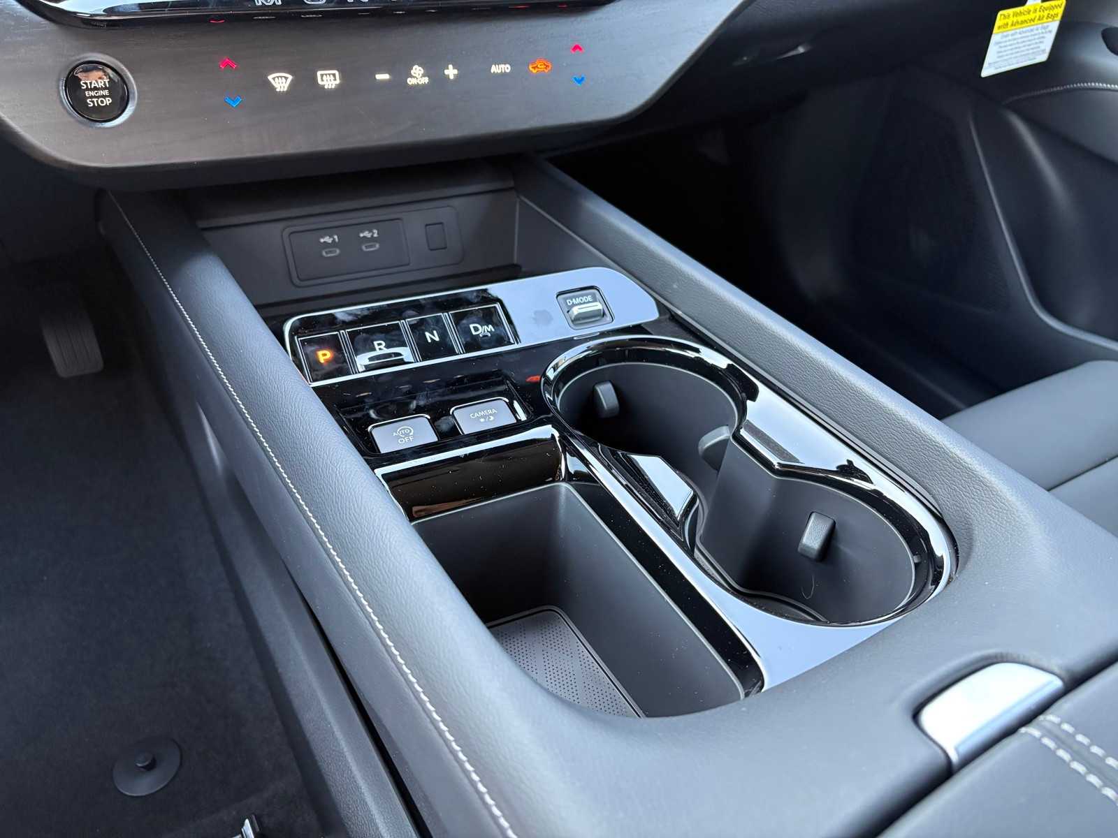 Vehicle image 15 of 22