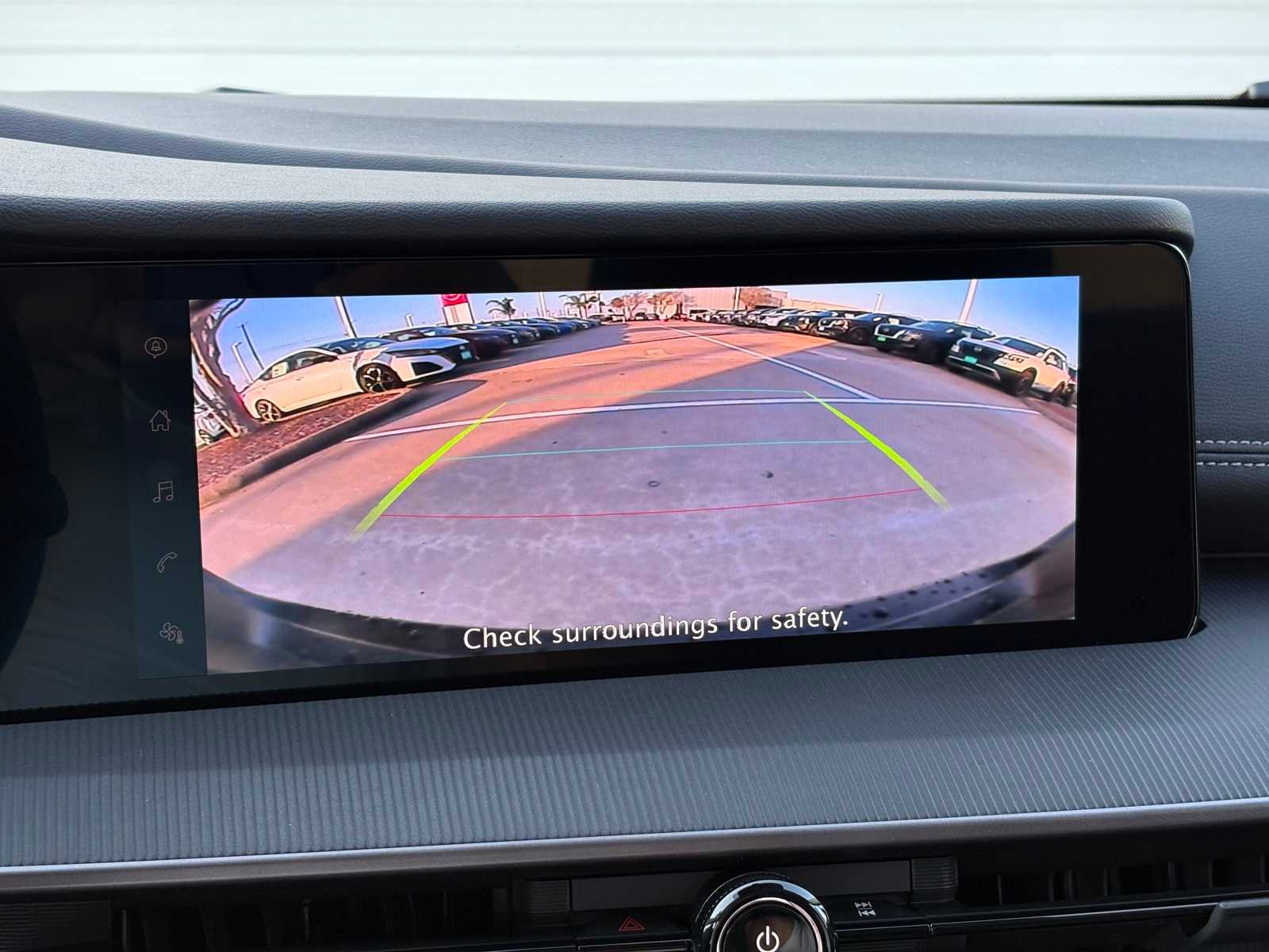 Vehicle image 18 of 22