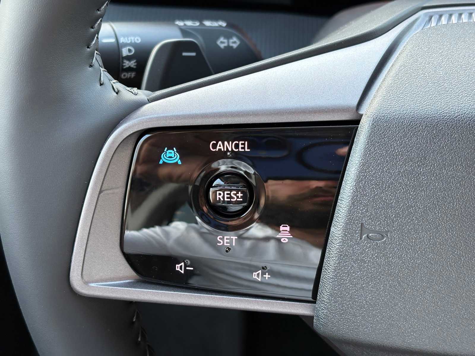 Vehicle image 20 of 22