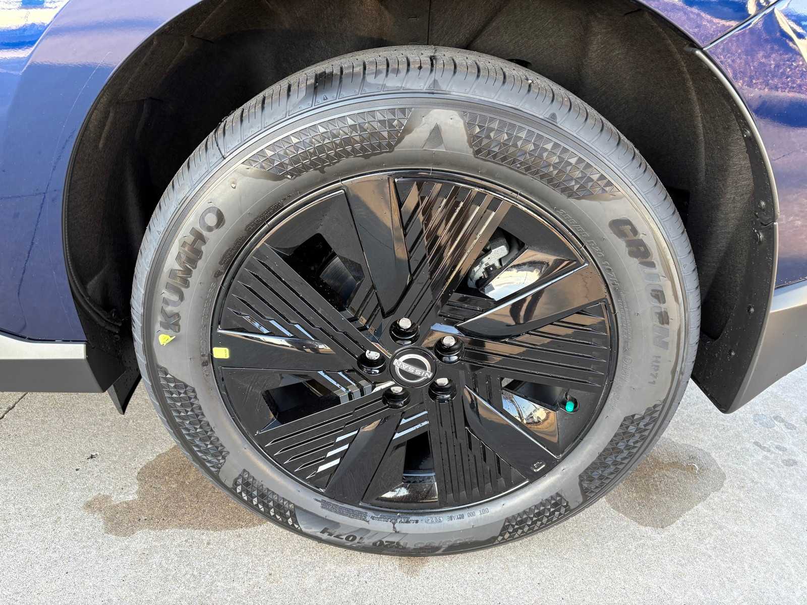 Vehicle image 9 of 22