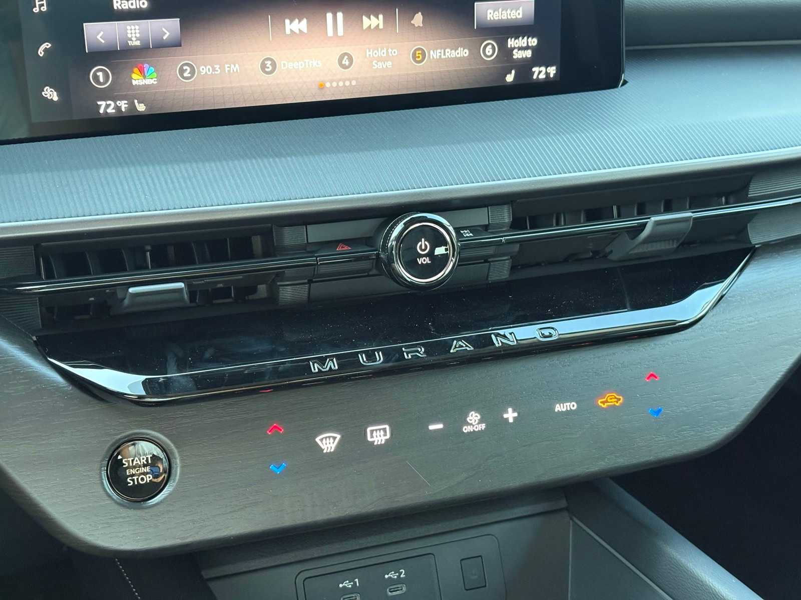 Vehicle image 17 of 22