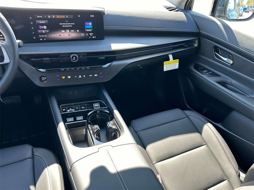 Vehicle image 17 of 35