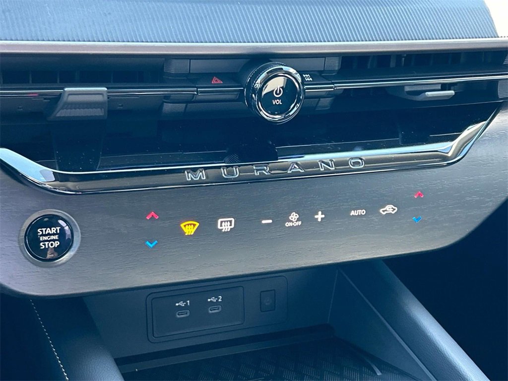 Vehicle image 31 of 35