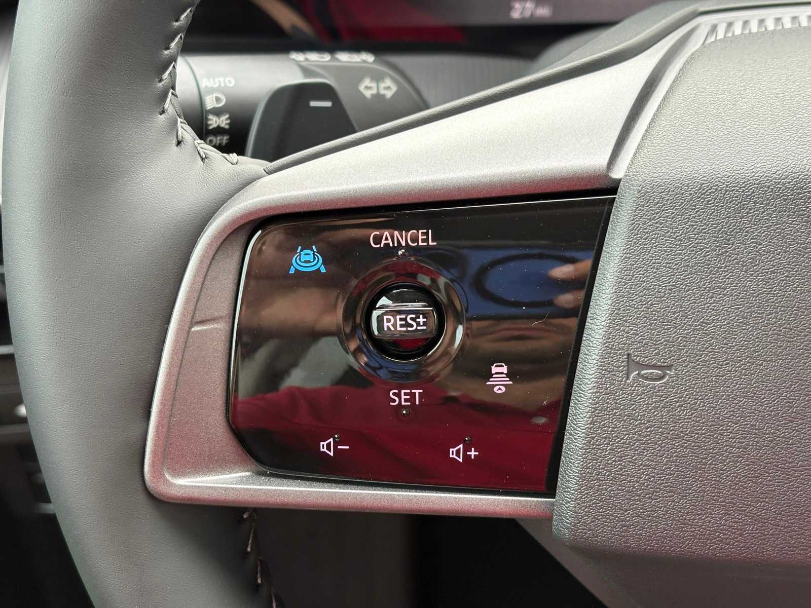 Vehicle image 20 of 22