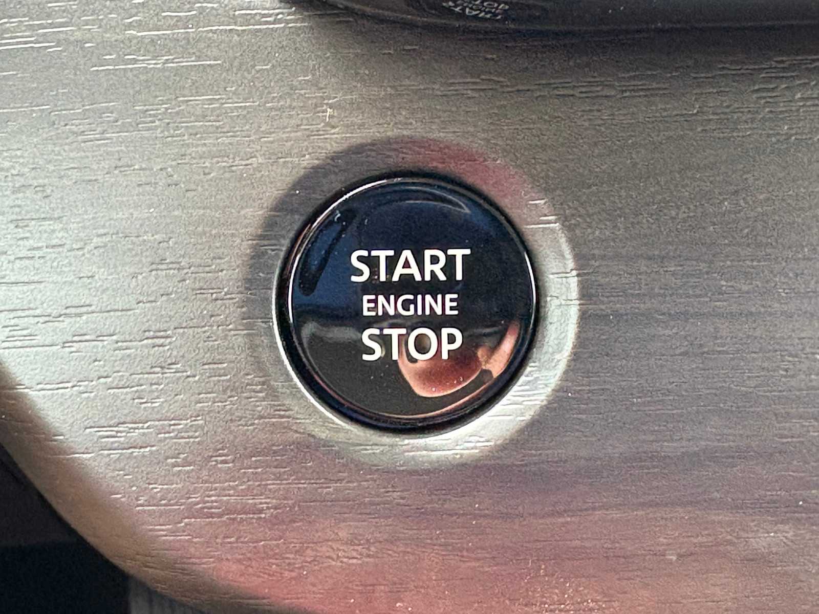 Vehicle image 19 of 22