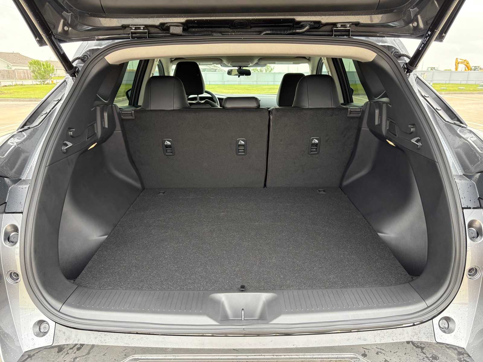Vehicle image 10 of 22