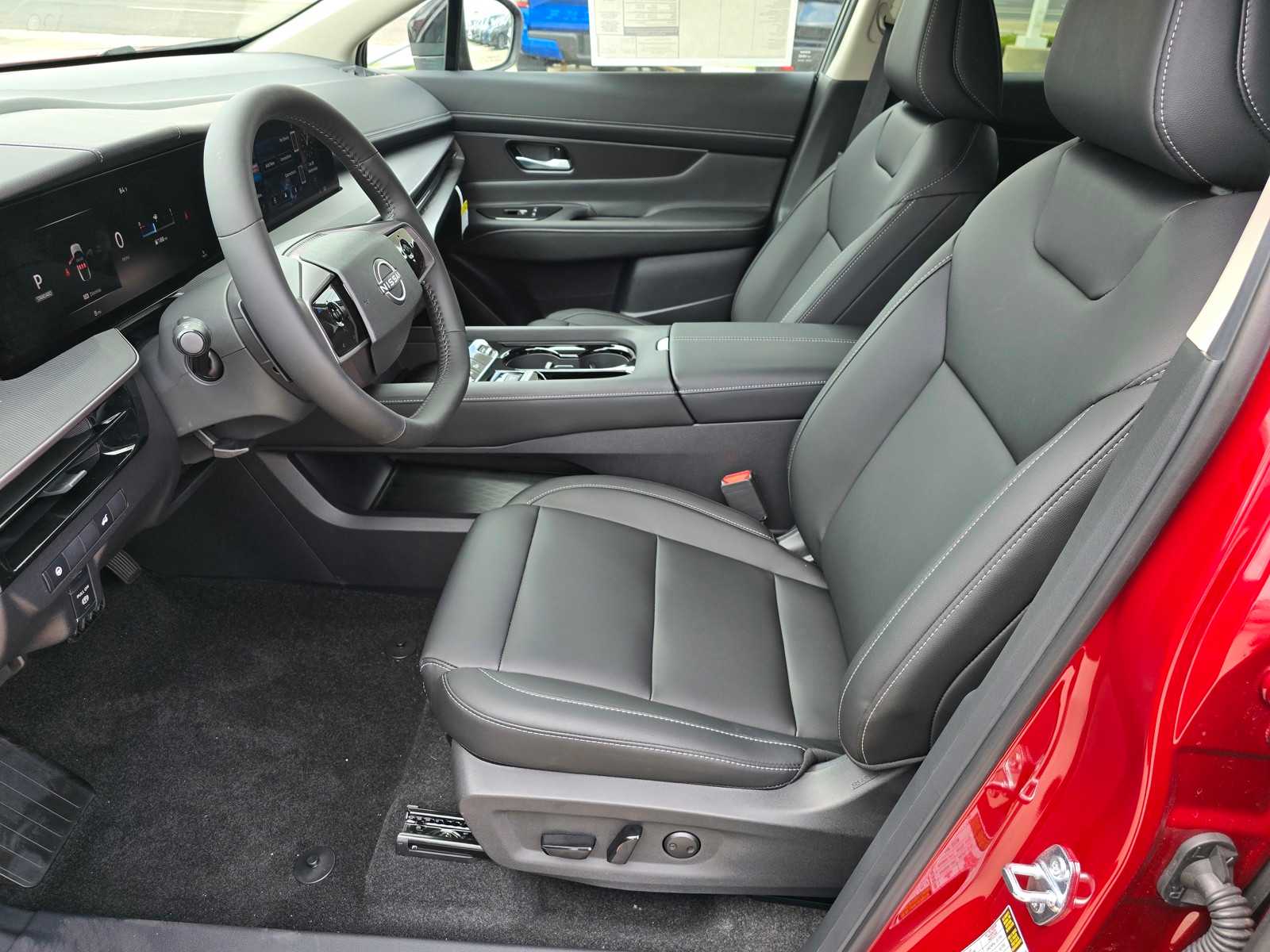 Vehicle image 15 of 26