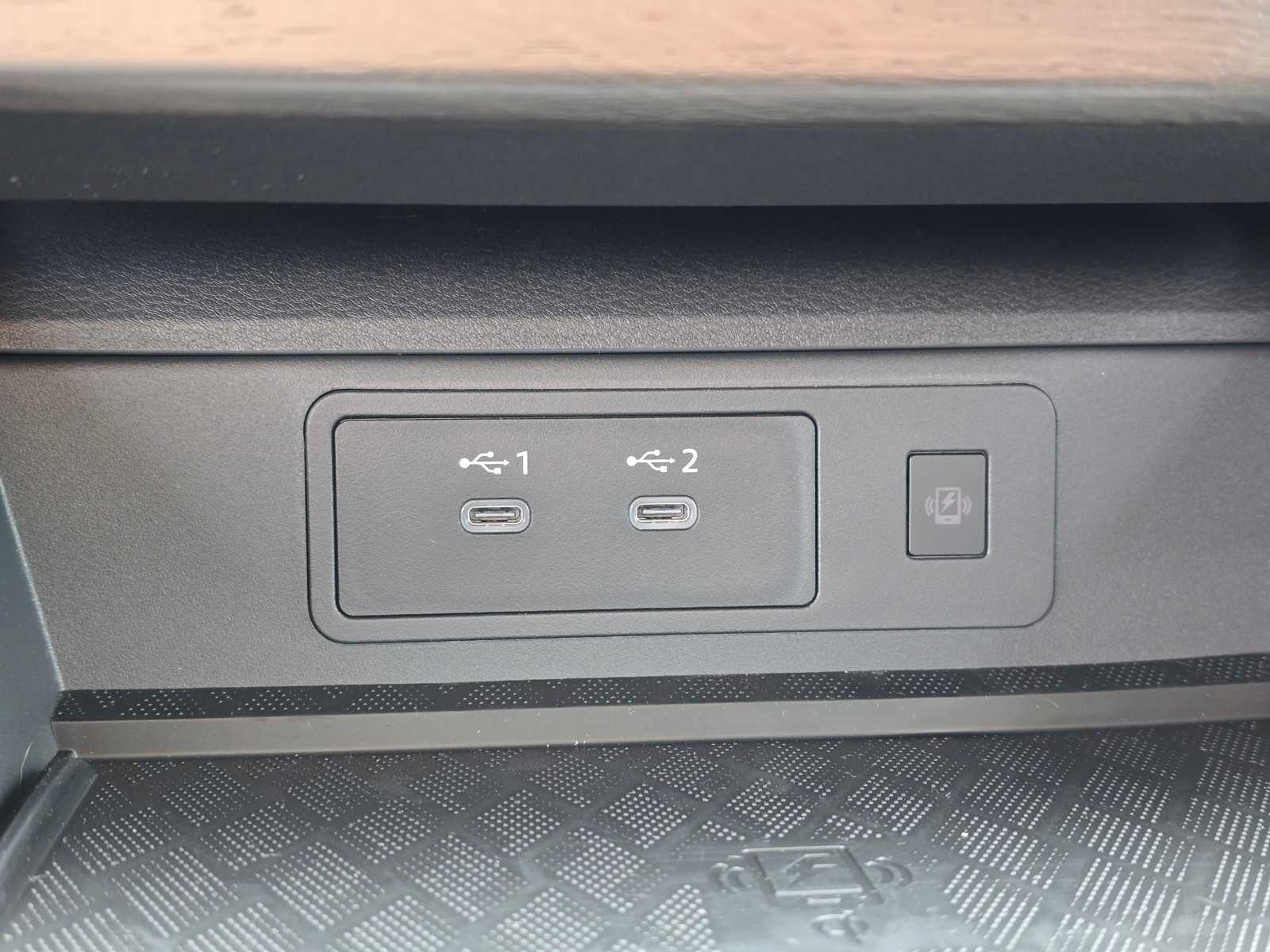 Vehicle image 20 of 26