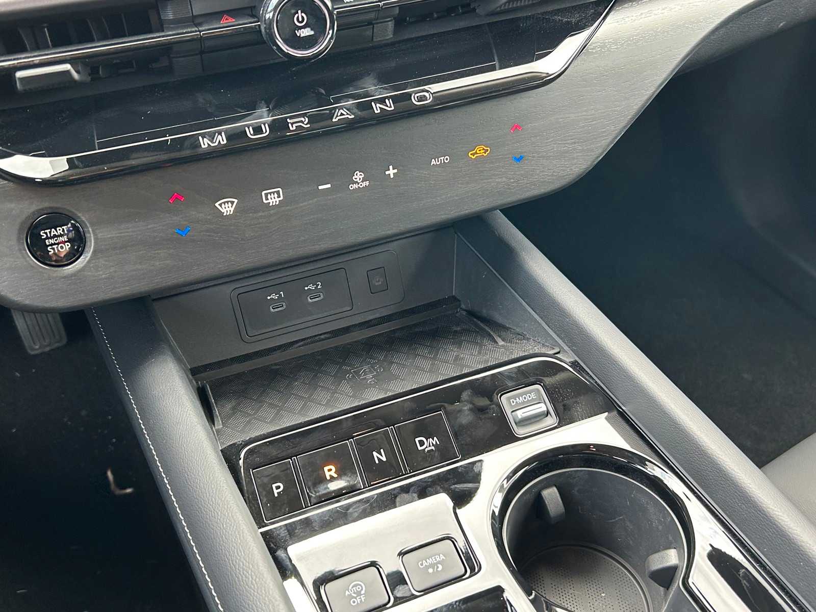 Vehicle image 14 of 16