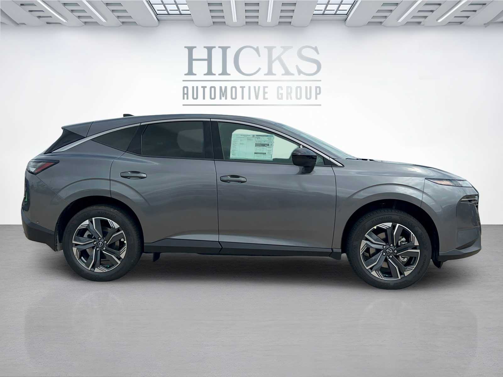 Vehicle image 4 of 16